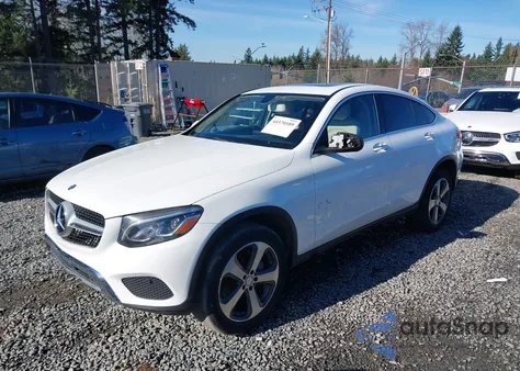 2017 Mercedes-Benz Glc 300 Coupe 4Matic z USA, uszkodzony, nr VIN WDC0J4KB4HF189970